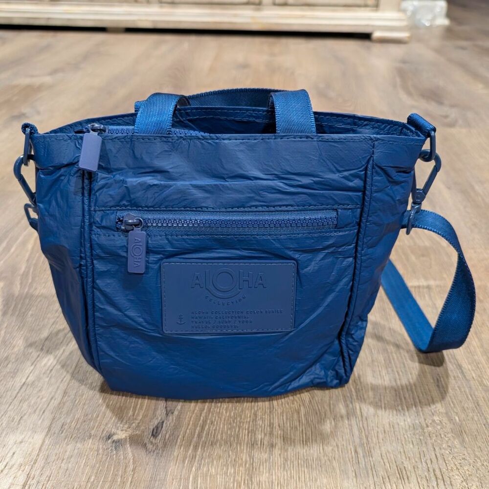ALOHA Collection Navy Blue Waterproof Coated Tyvek Crossbody Holo Holo Mini Tote